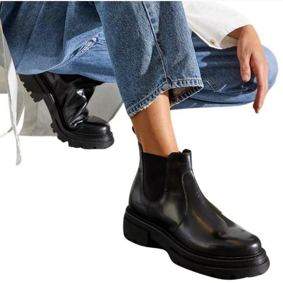 Free People Lola Leather Chunky Lug Sole Chelsea Boots Size 8.5 - Picture 7 of 13